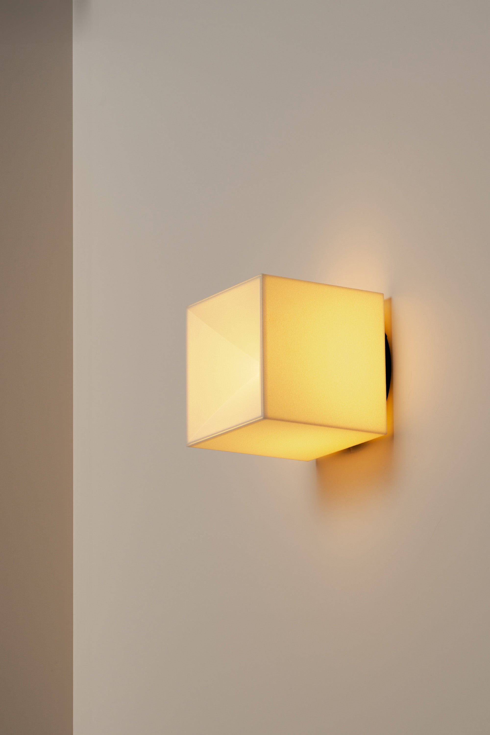 Lahm 08 Sconce