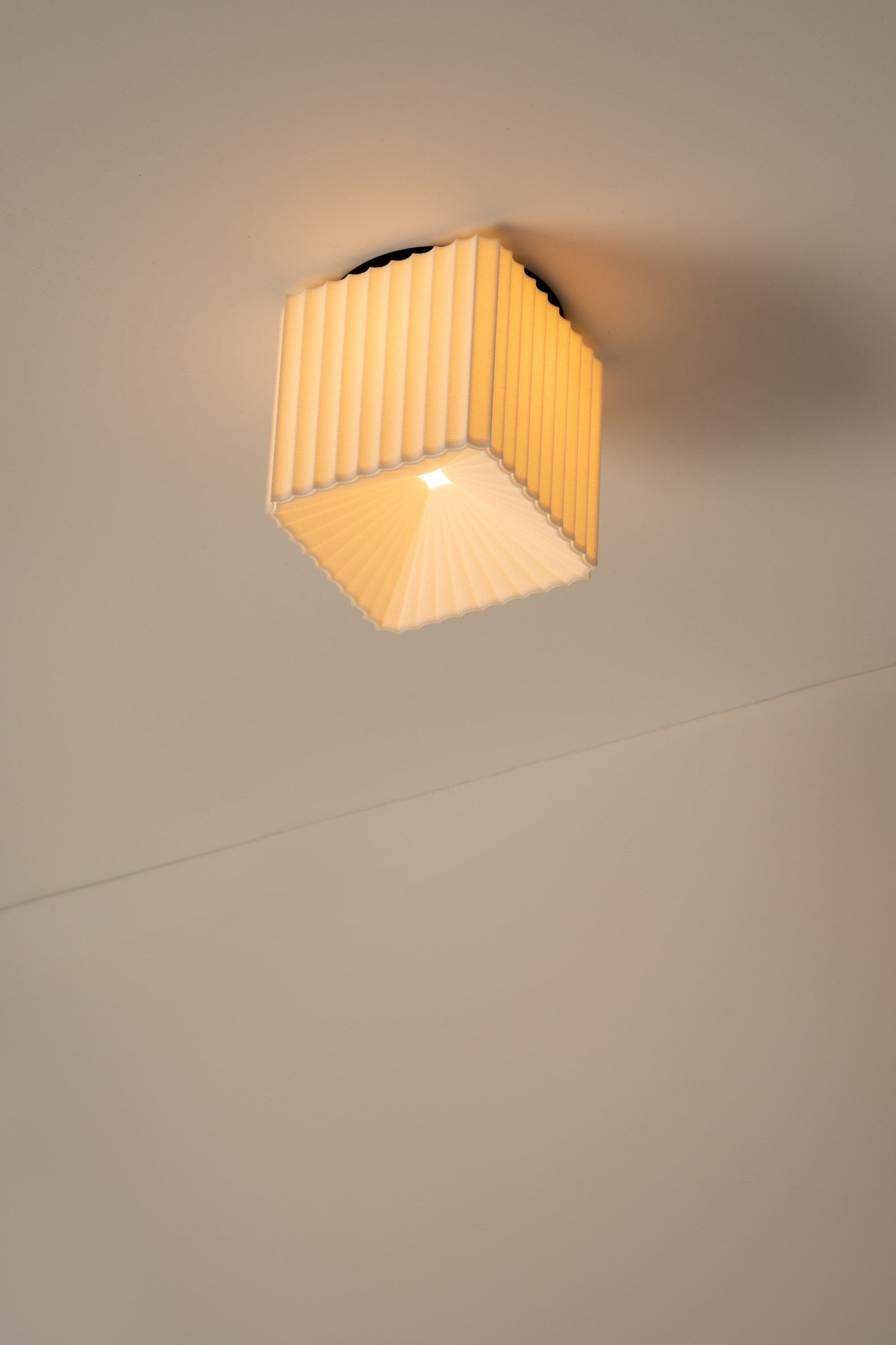 SQ 02 Flush Mount