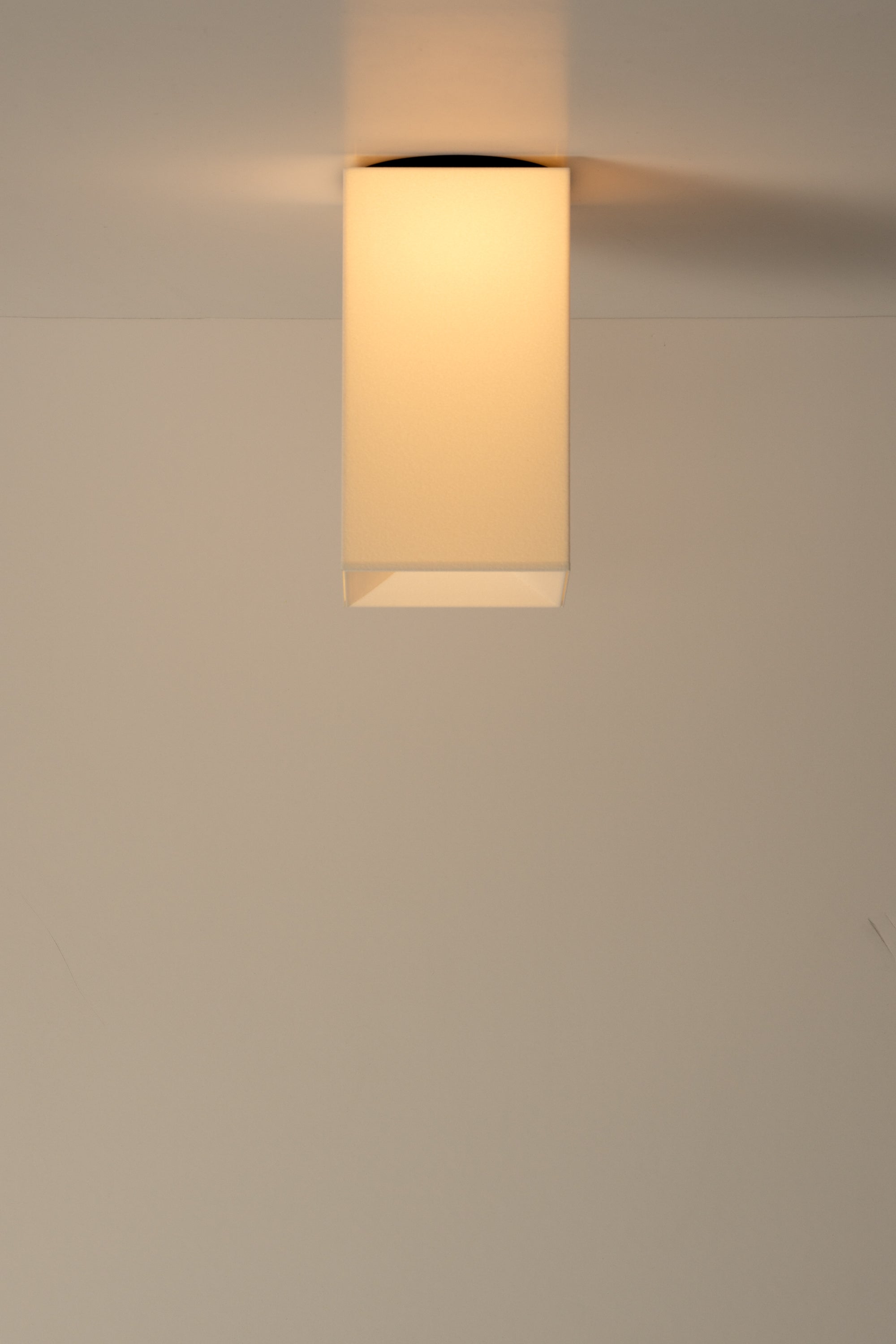 Lahm 08+ Flush Mount