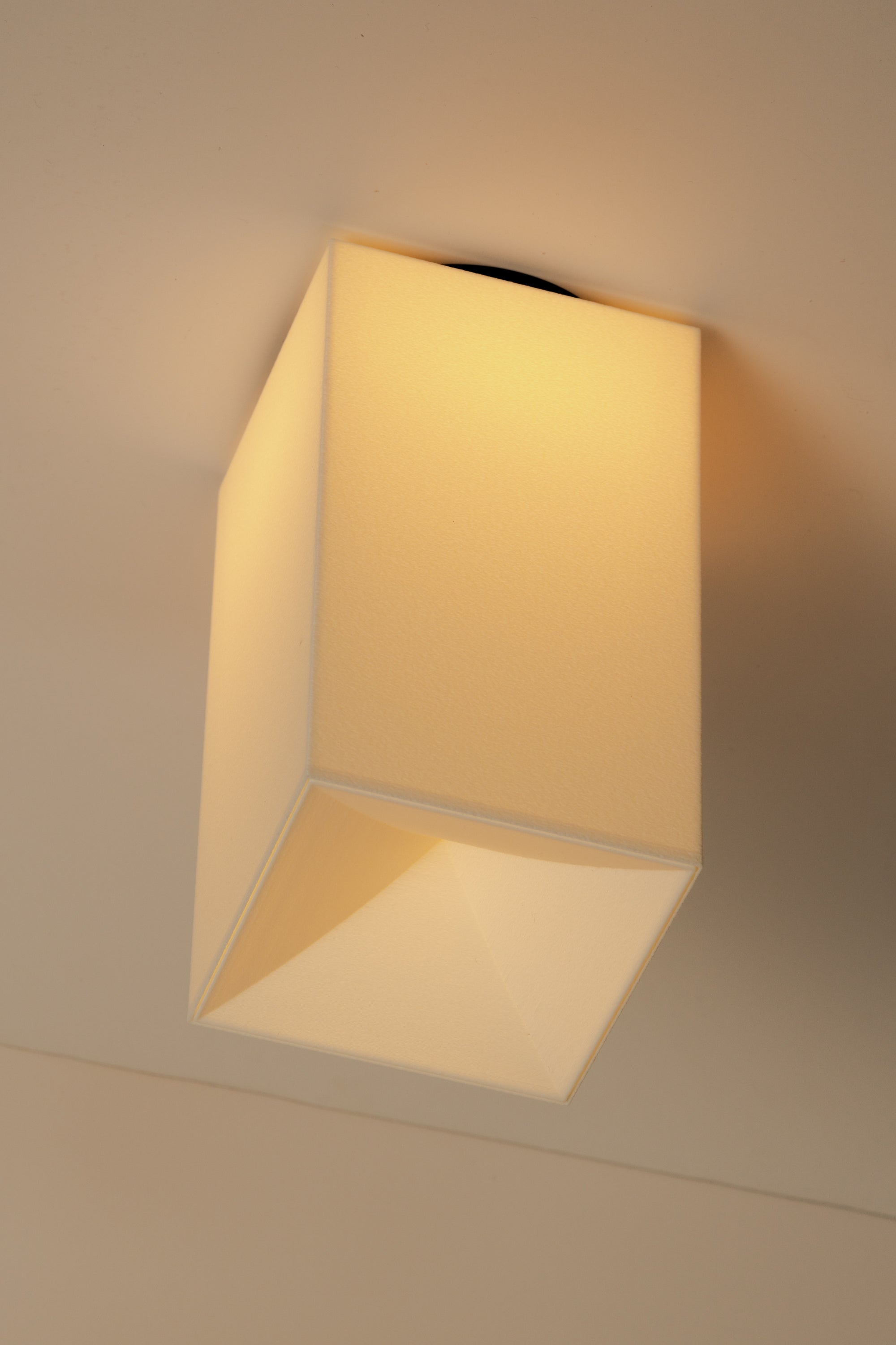 Lahm 08+ Flush Mount