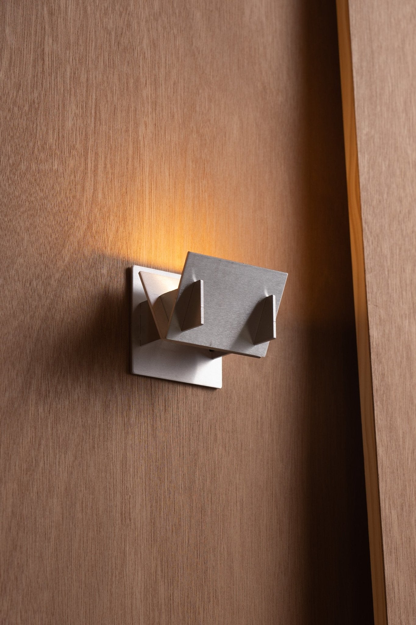 Lith Sconce - HUMANHOME