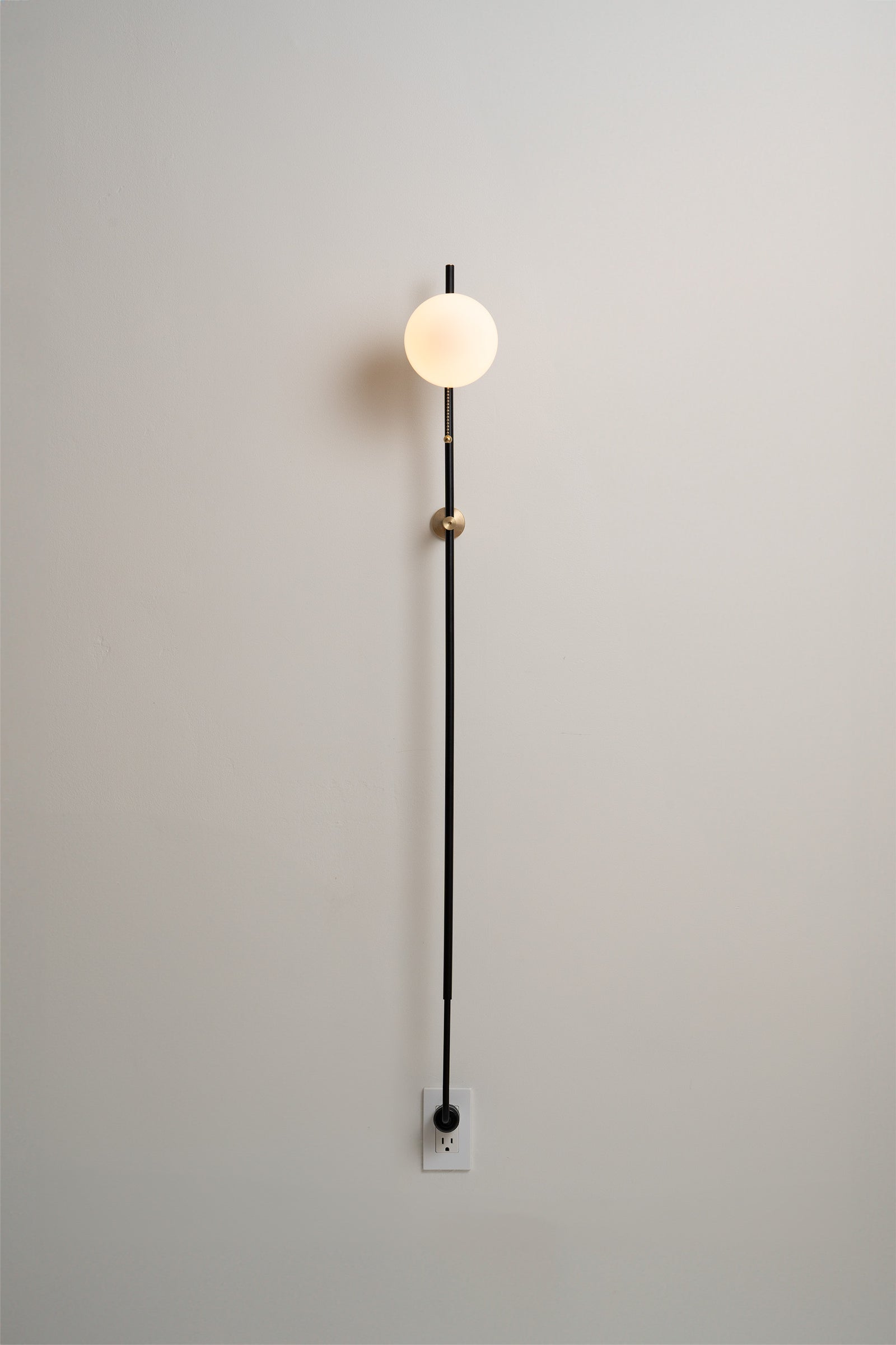 Plug-in Wired - HUMANHOME