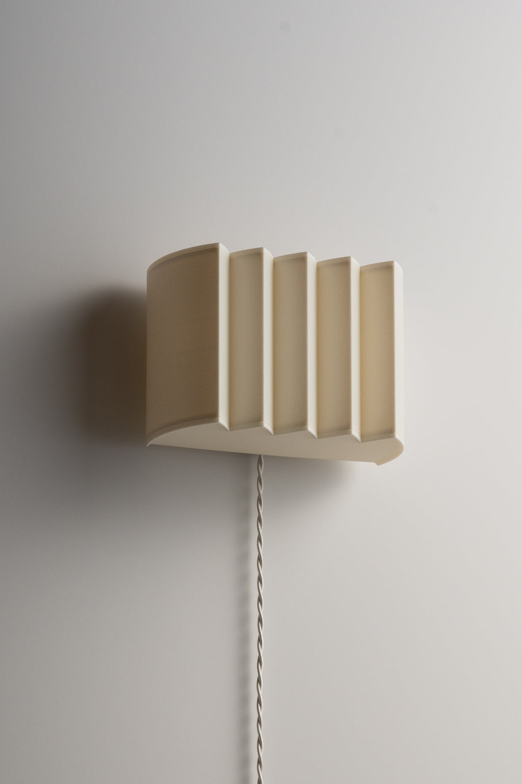 GALLERY Sconce Wired Plug-in