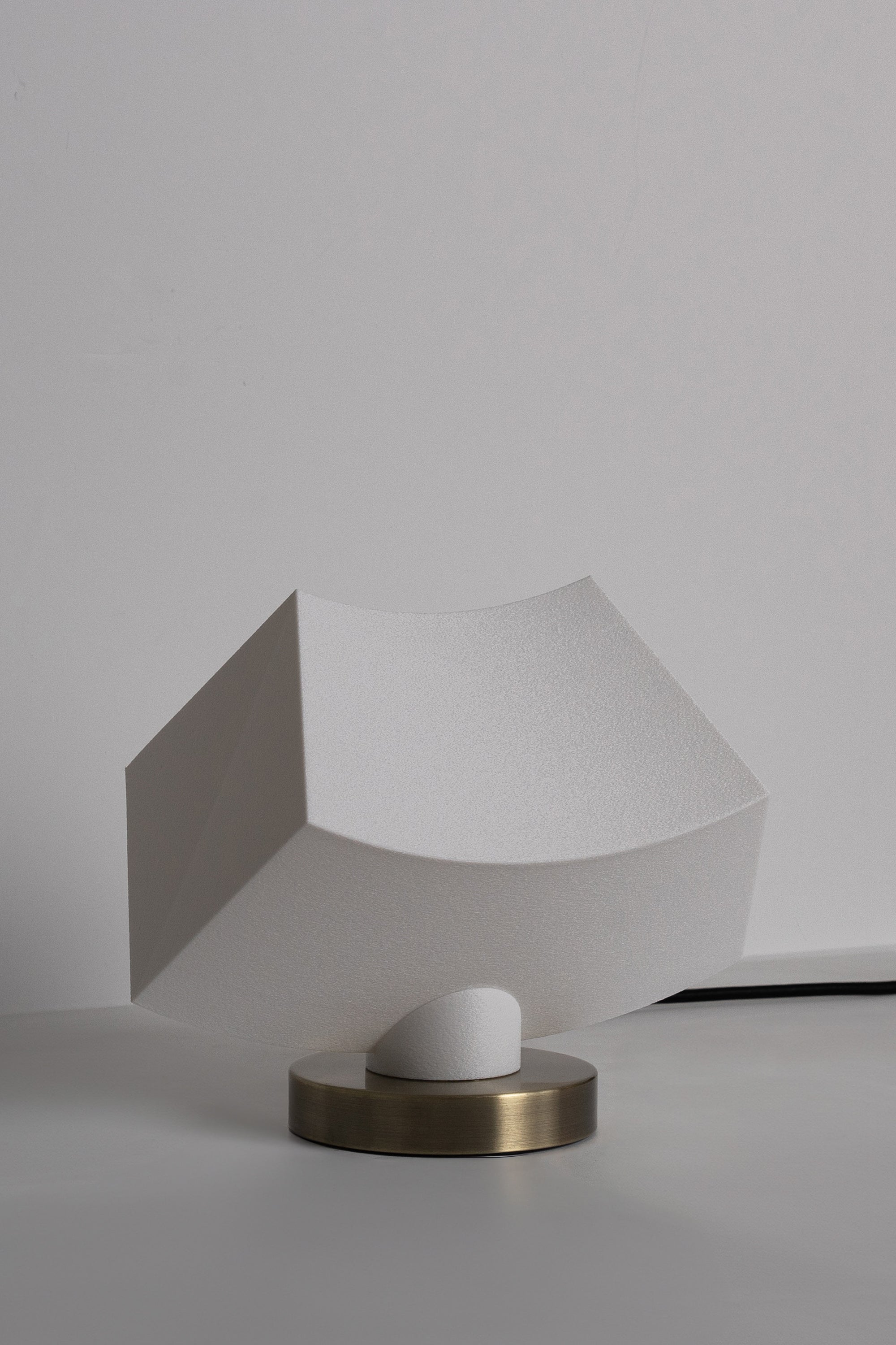 ARKA TABLE LAMP