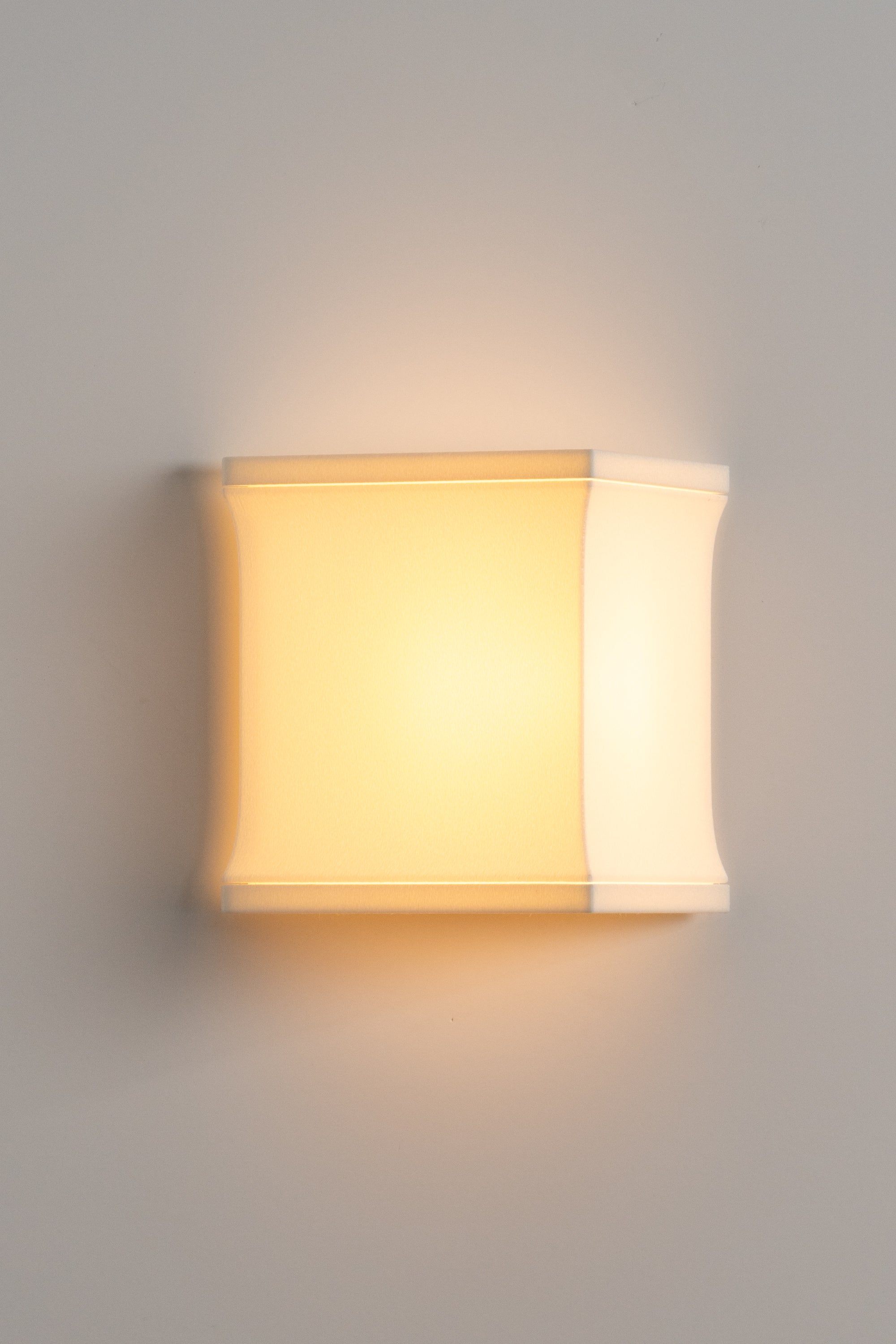 LYRIA I Sconce