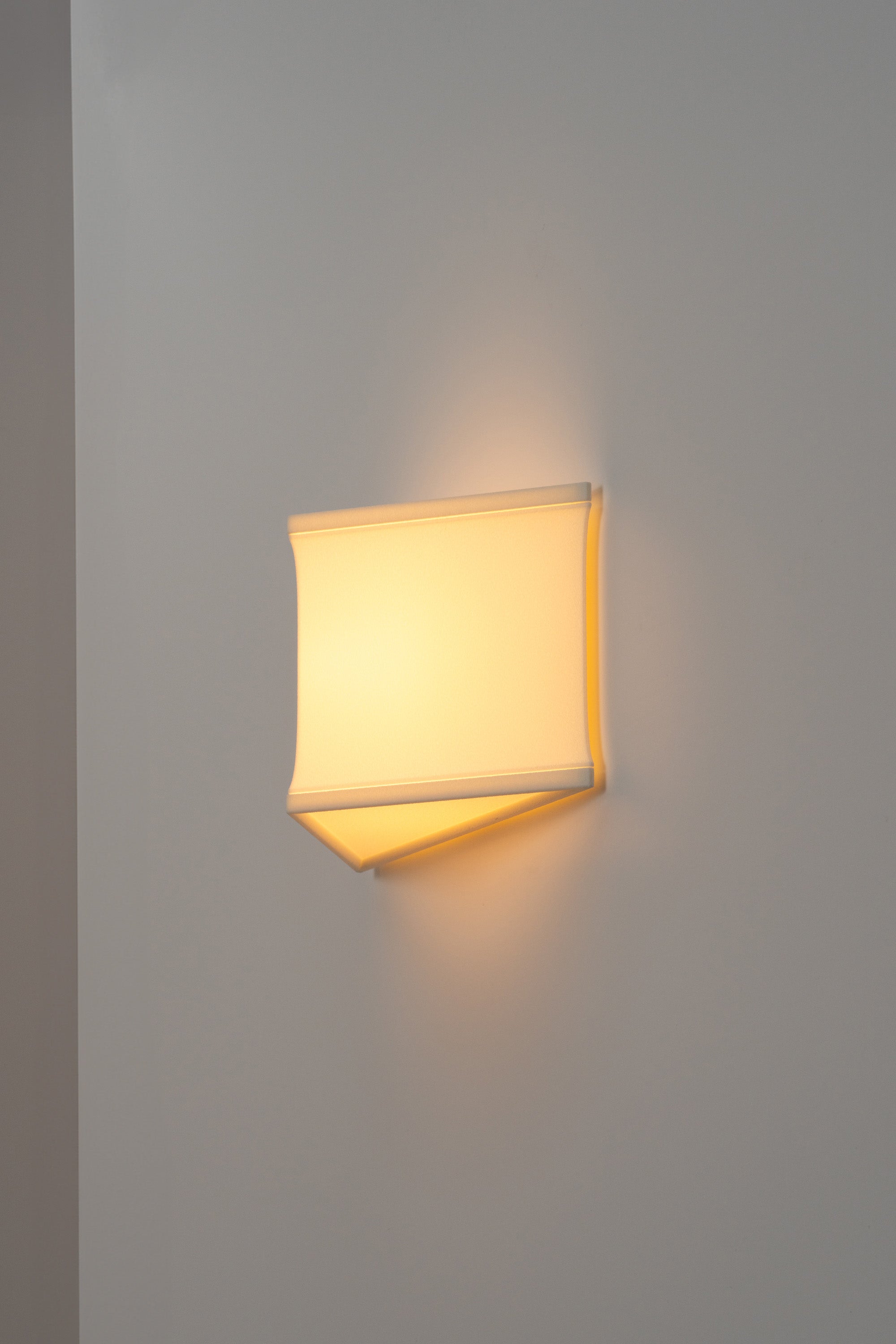 LYRIA II Sconce