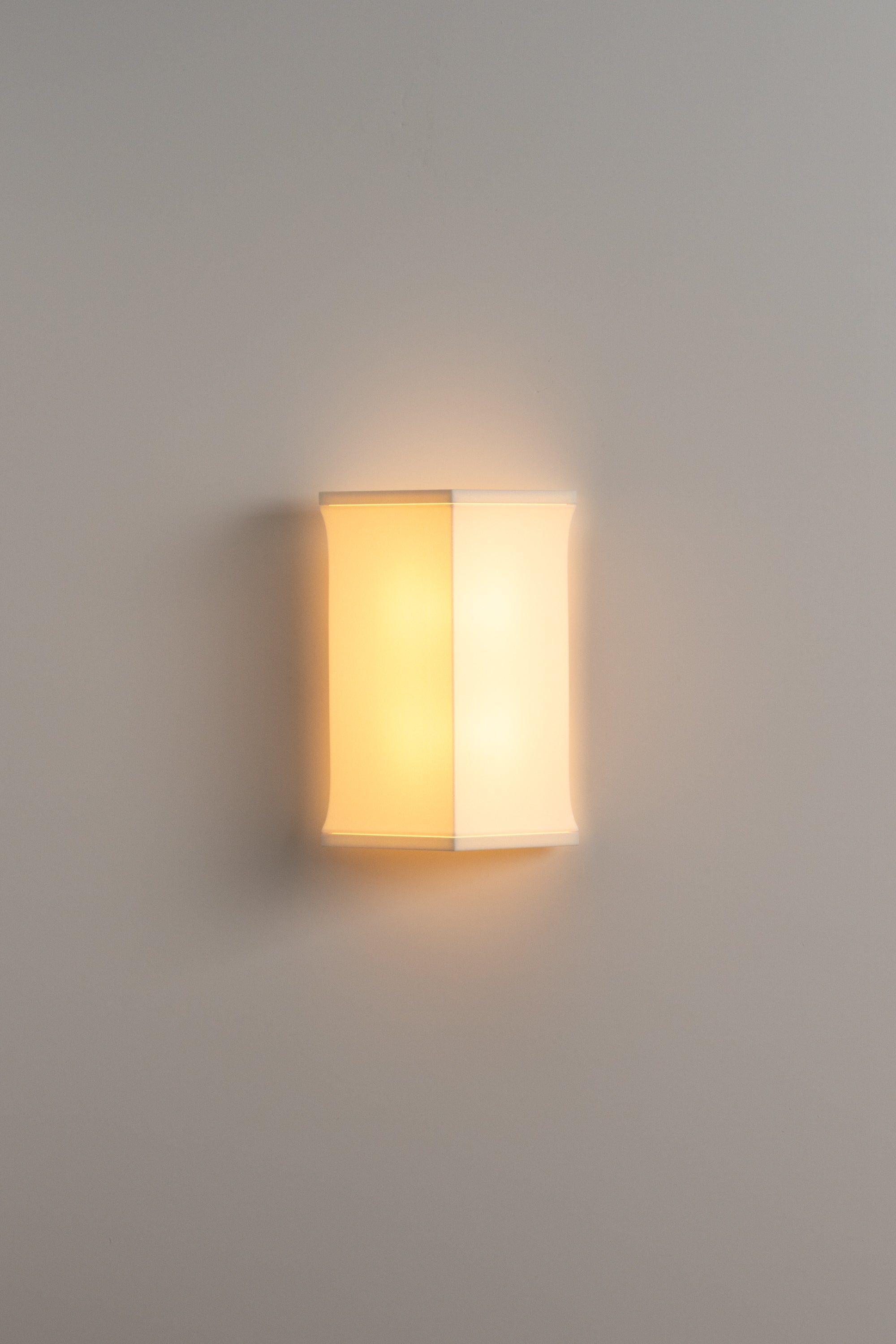 LYRIA III Sconce