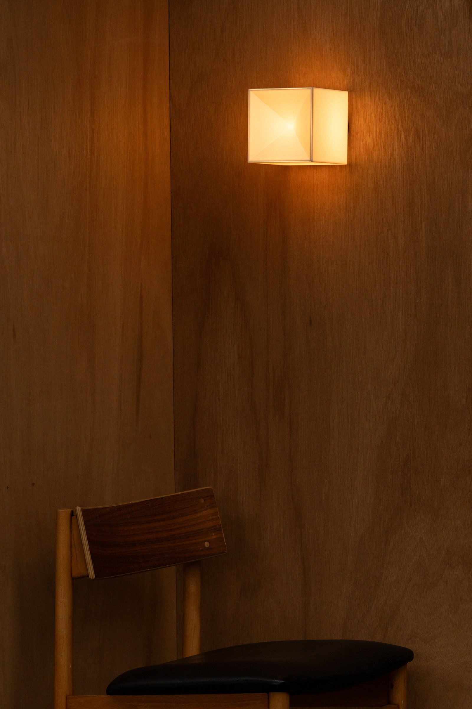 Lahm 08 Sconce