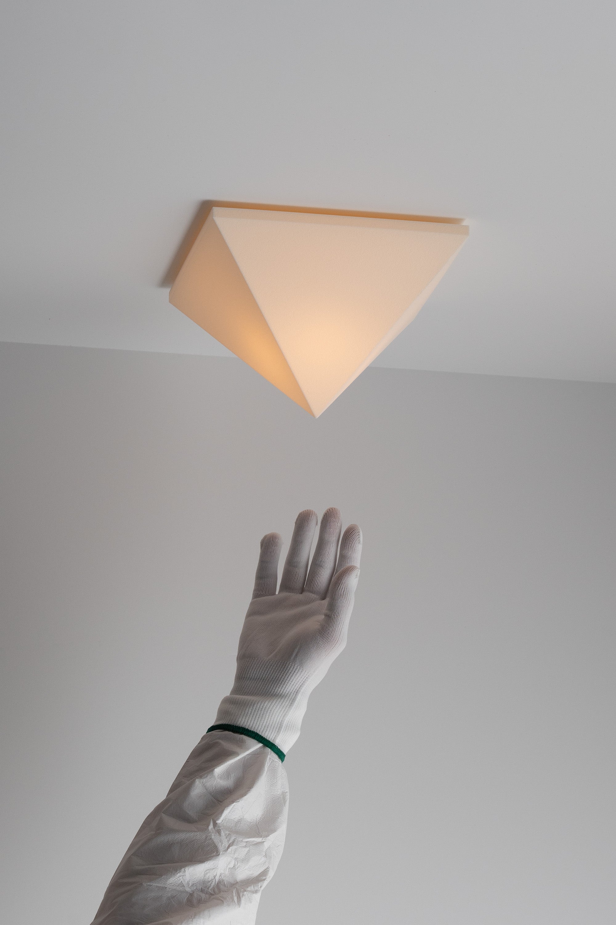 LAHM 04+ Flush Mount