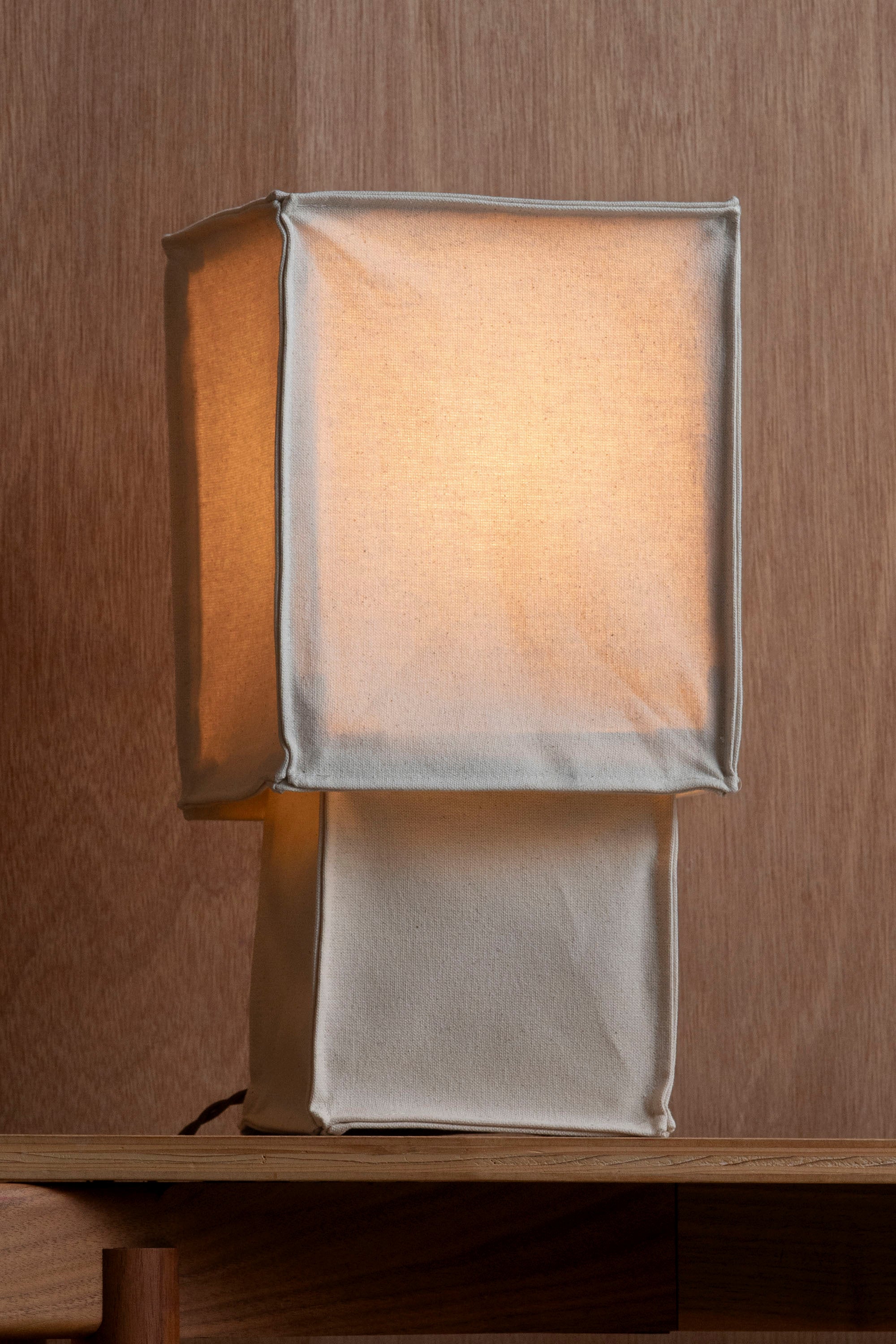 Noa Table Lamp