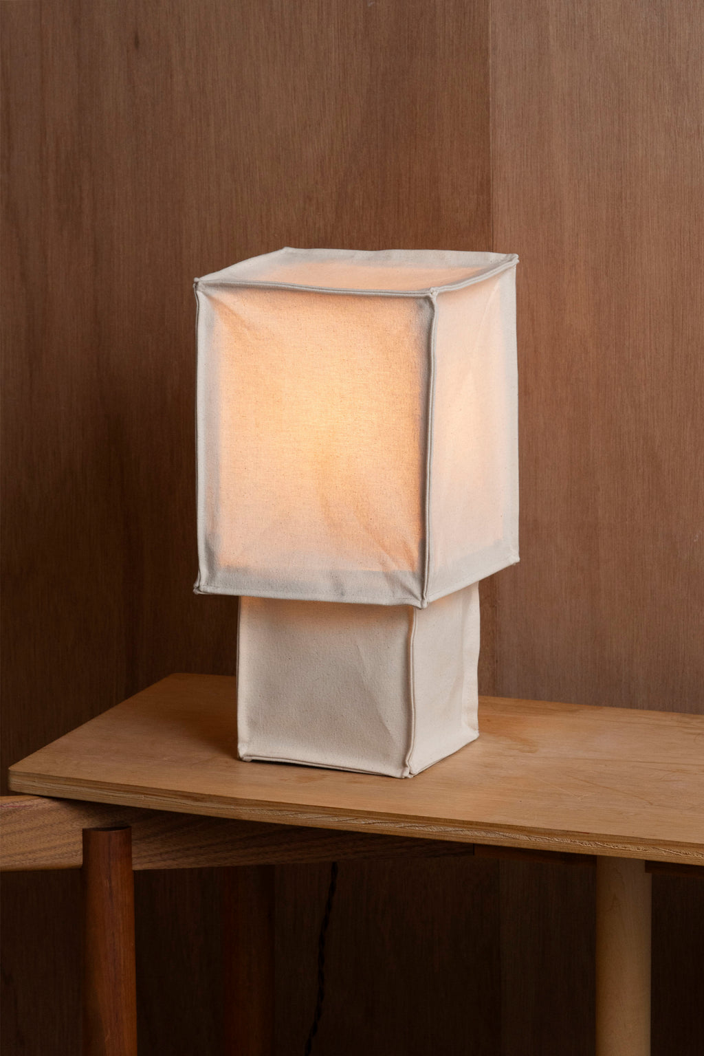 Noa Table Lamp